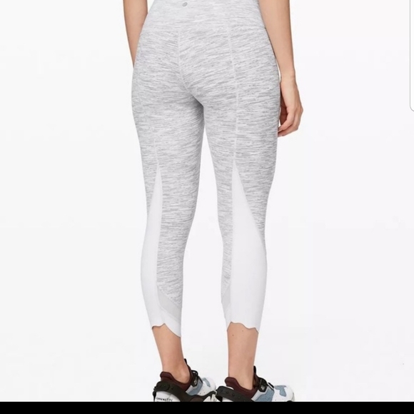Lululemon Wunder Under Scalloped leggings - Picture 2 of 11